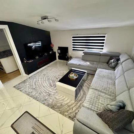 Modern 2bdr Bentbasa With Free Parking In Old Town Apartment