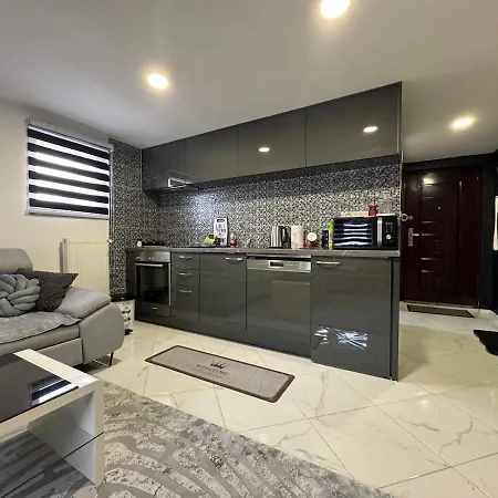 Modern 2bdr Bentbasa With Free Parking In Old Town 아파트 사라예보