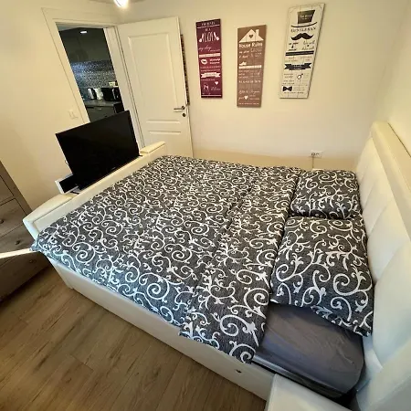 Modern 2bdr Bentbasa With Free Parking In Old Town *