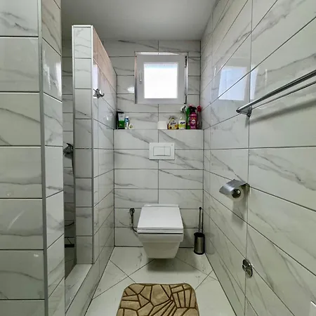 Modern 2bdr Bentbasa With Free Parking In Old Town Sarajevo