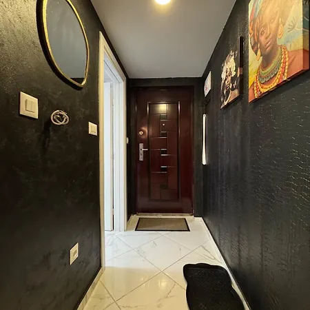 Appartement Modern 2bdr Bentbasa With Free Parking In Old Town